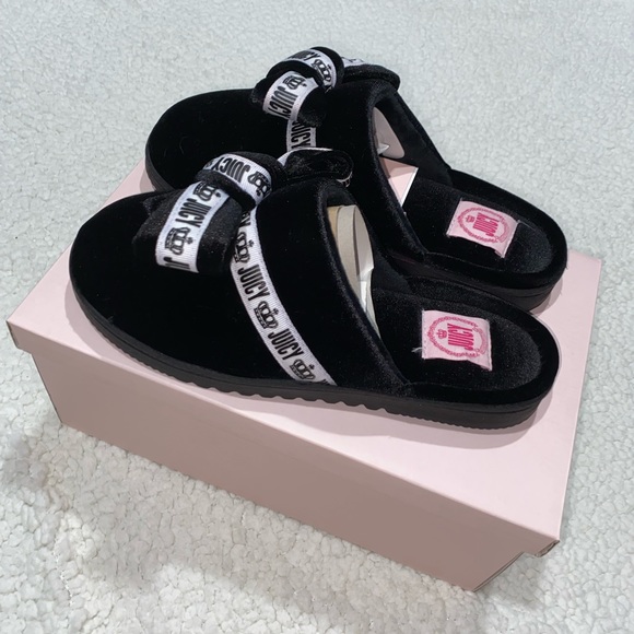 Juicy Couture Shoes - Black Juicy Couture slippers